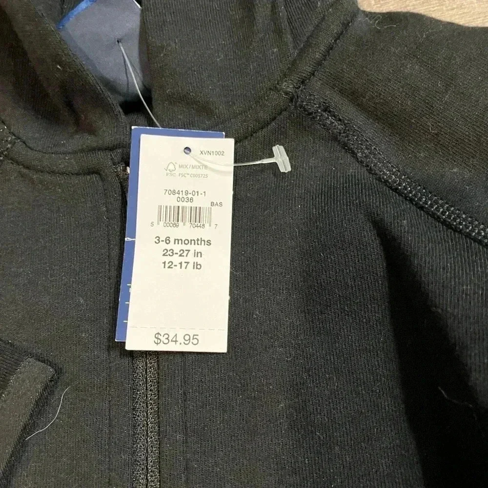 NWT boys Gap zip up hoodie  Sz 3-6 months